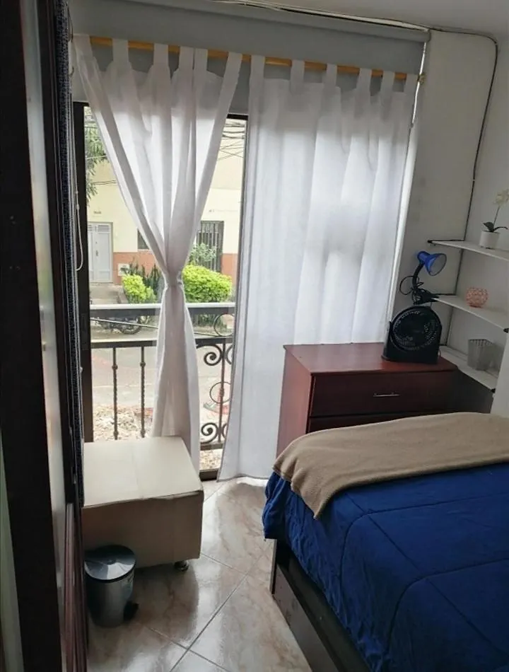 Homestay Habitacion Laureles Medellin Colombia
